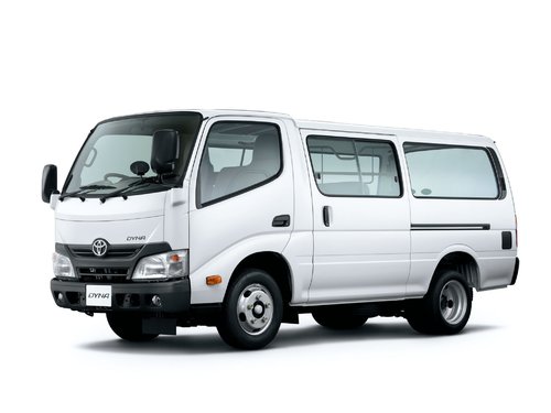 Toyota Dyna Route Van &mdash; frame of the model generation