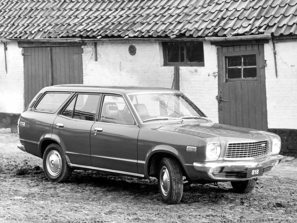 Mazda 818