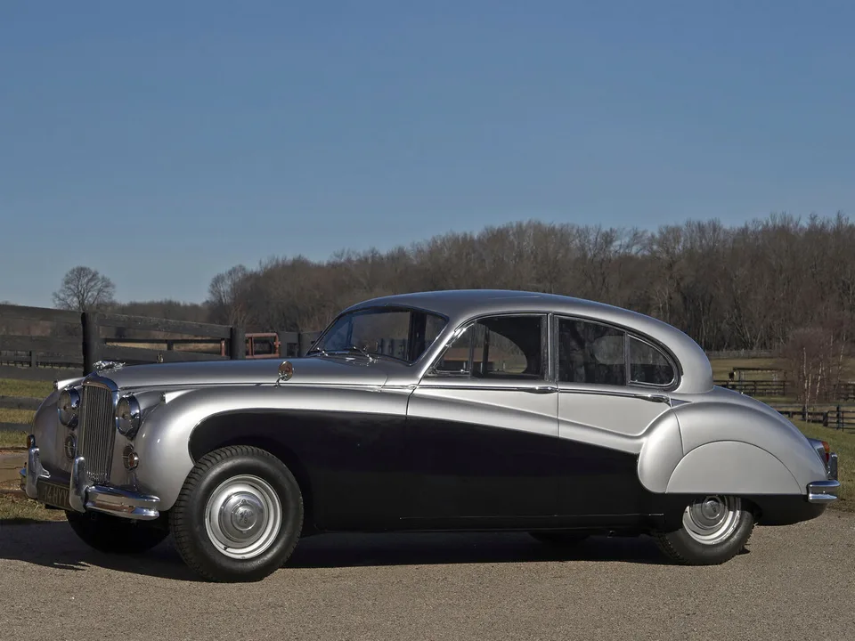 Jaguar Mark IX