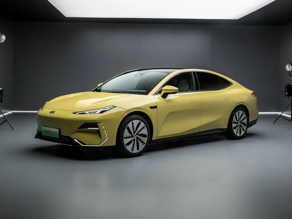 Geely Galaxy E8