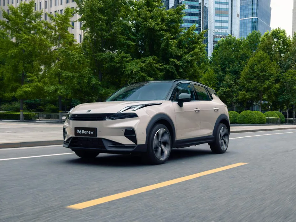 Lynk & Co 06