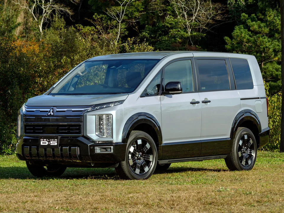 Mitsubishi Delica d 5