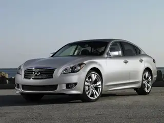 Infiniti M25
