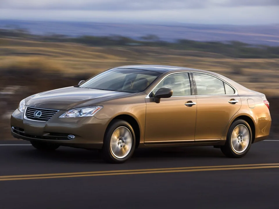 Lexus ES, V, Sedan