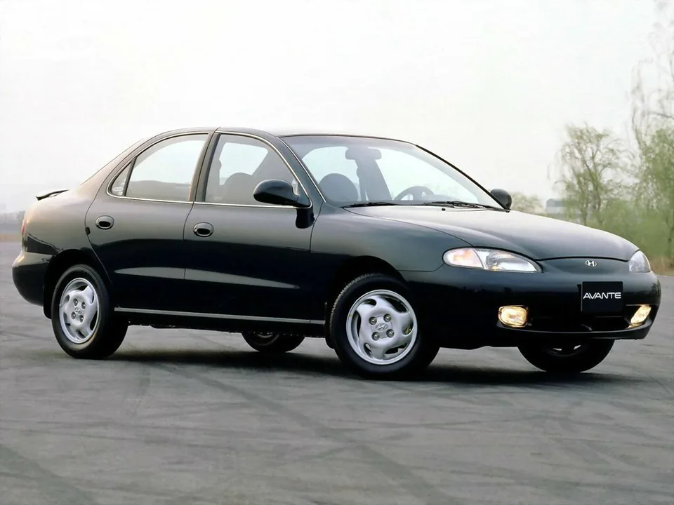 Hyundai Avante, Generation 2, J2, Sedan