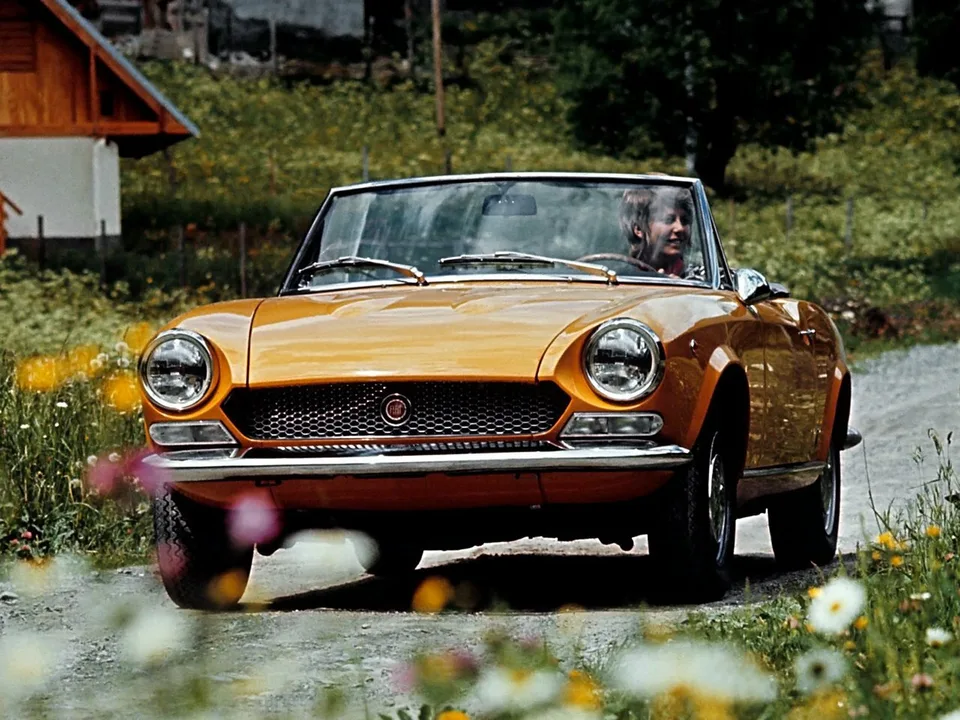 Fiat 124 Sport Spider, I, Кабриолет