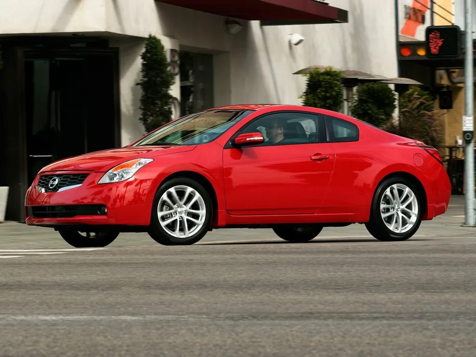 Nissan Altima, IV (L32), Купе