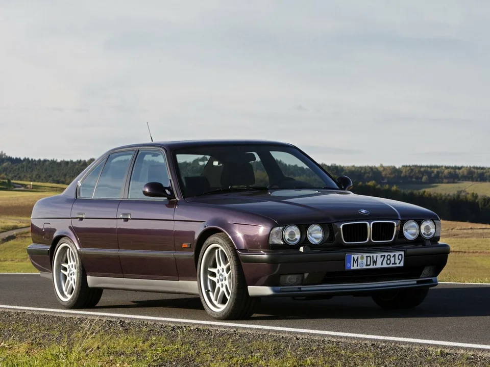 BMW M5, 2 поколение, E34, Седан