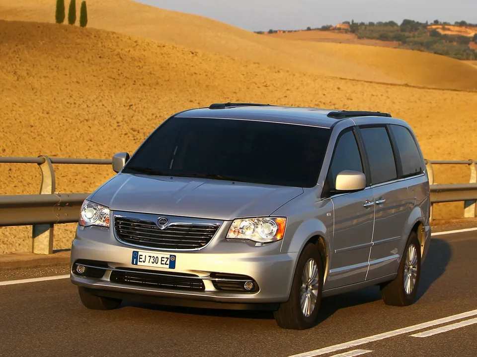 Lancia Voyager, , Minivan