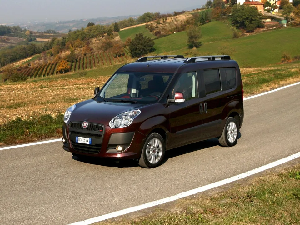 Fiat Doblo, II, Компактвэн