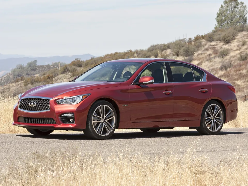 Infiniti Q50, I, Sedan