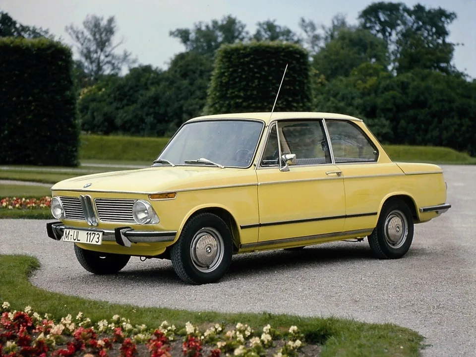 BMW 02 e10, I, 2-door sedan