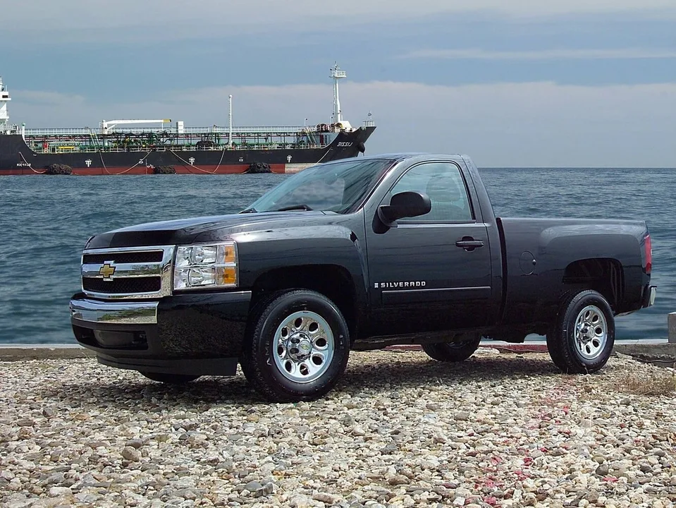 Chevrolet Silverado, II (GMT900), Pickup