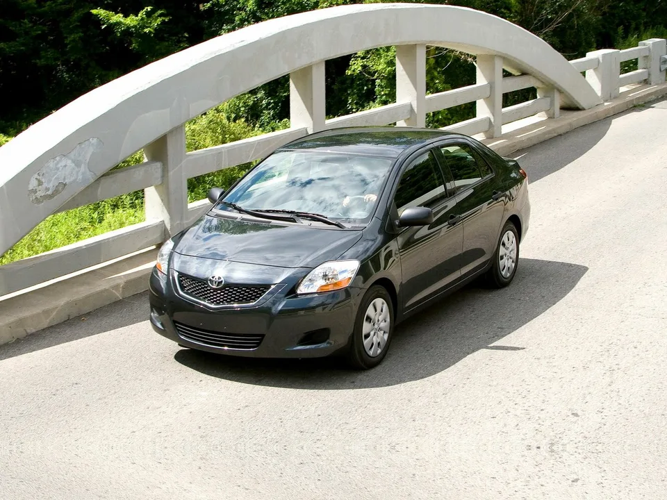 Toyota Yaris, 2 поколение, XP90, рестайлинг, Седан
