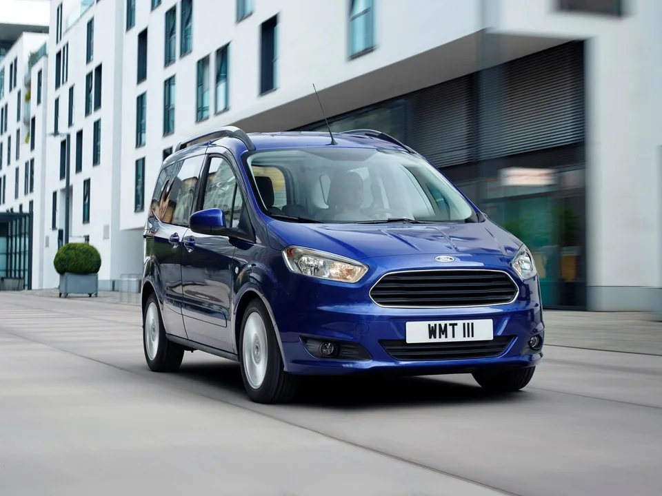 Ford Tourneo Courier, I, Compact MPV