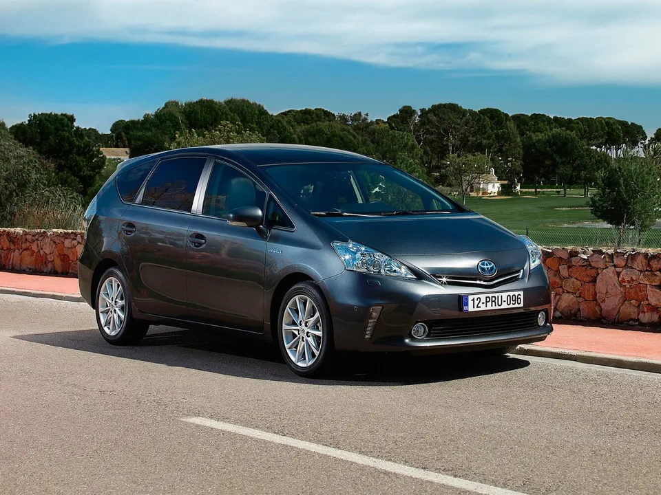 Toyota Prius v, I (ZVW40/41), Универсал