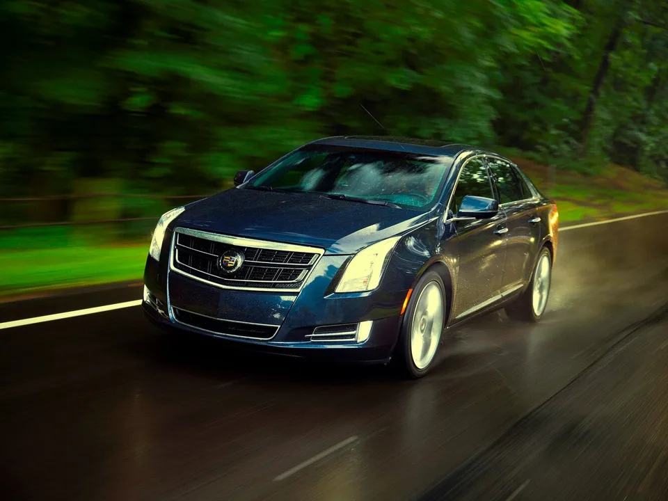 Cadillac XTS, Generation 1, Sedan