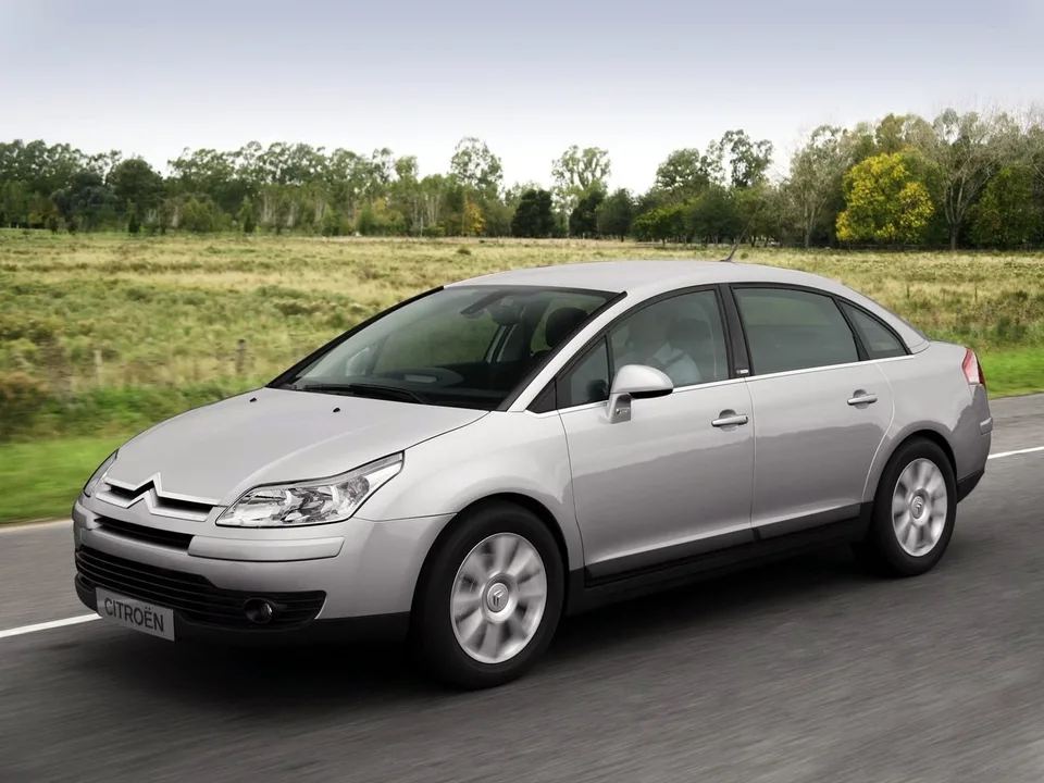 Citroen C4, Generation 1, Sedan