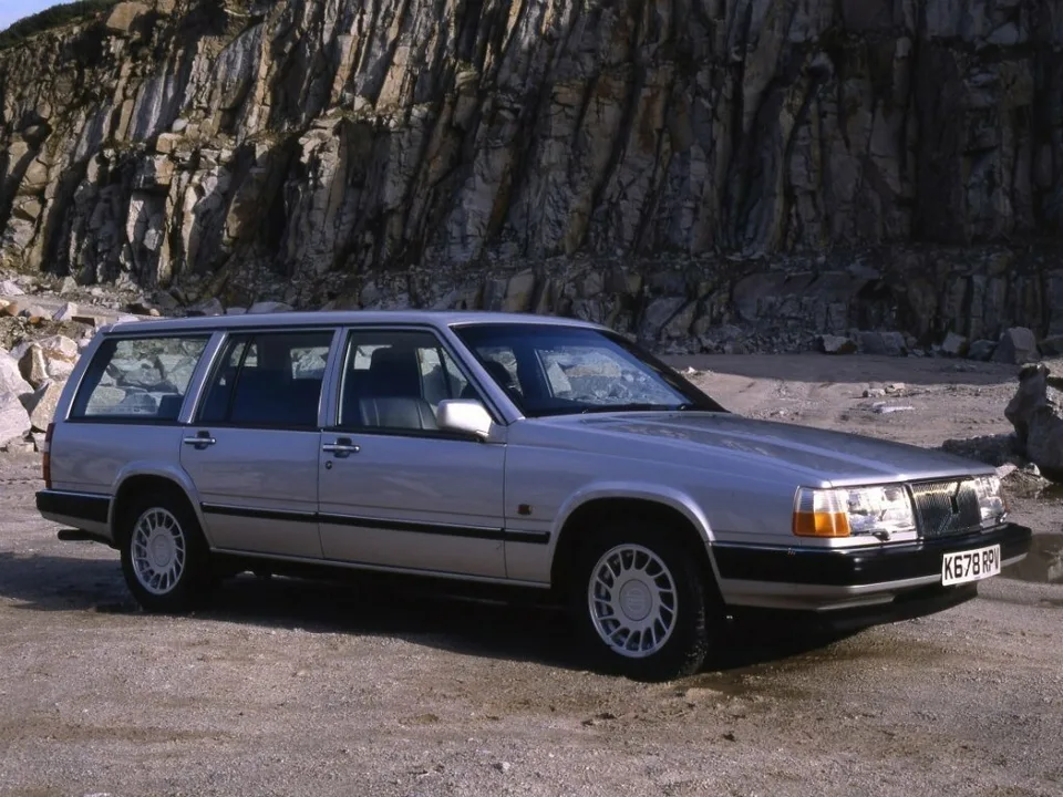 Volvo 960, Generation 1, Estate