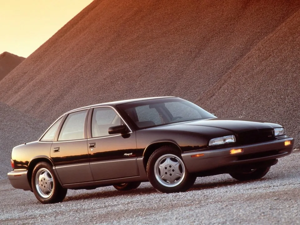 Buick Regal, Generation 3, Sedan