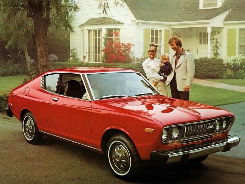 Datsun Violet, 710, 2-door sedan