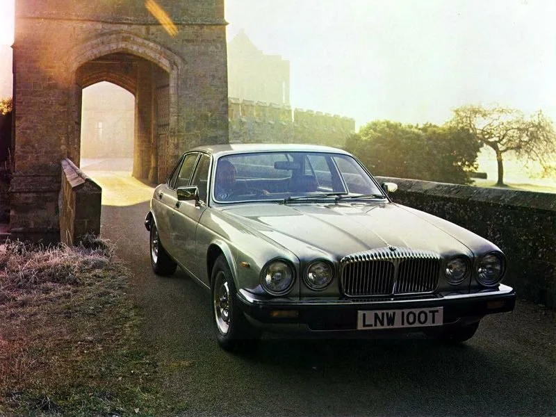 Daimler Sovereign (XJ6), , Sedan