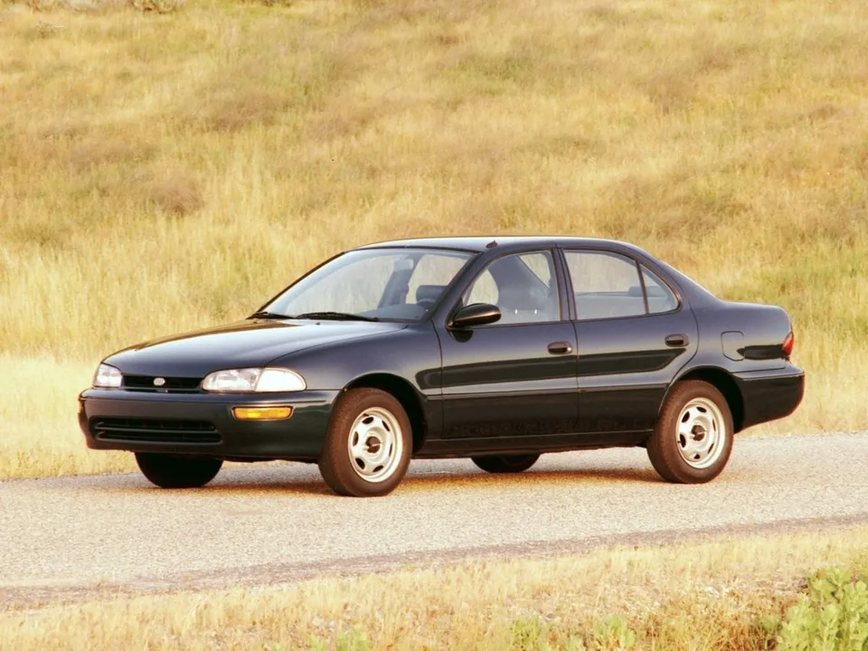 Geo Prizm, 2 поколение, Седан
