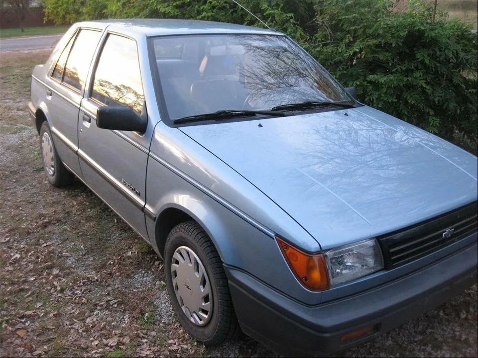 Geo Spectrum, , Седан
