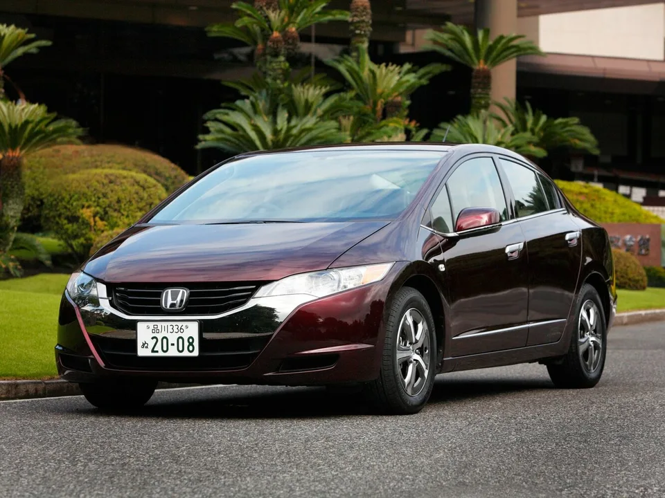Honda Clarity, I, Седан