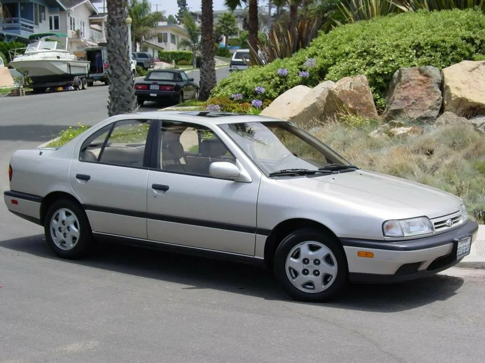 Infiniti G, I, Sedan
