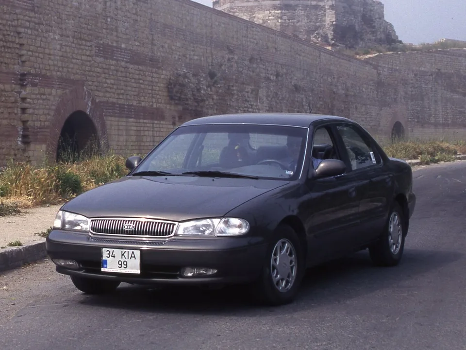 Kia Clarus, Generation 1, K9A, Sedan
