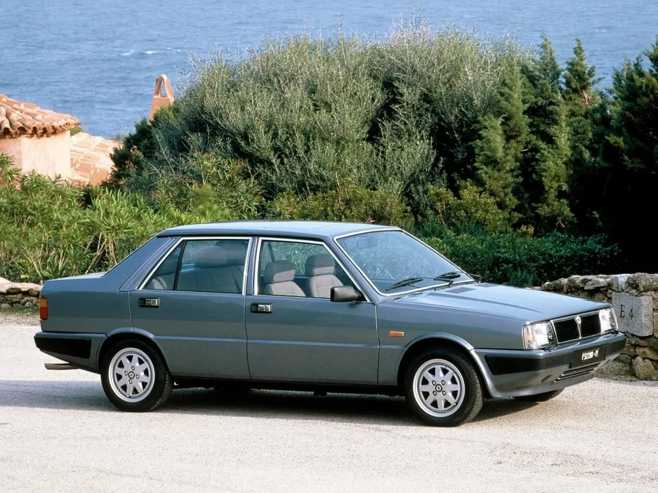 Lancia Prisma, , Sedan