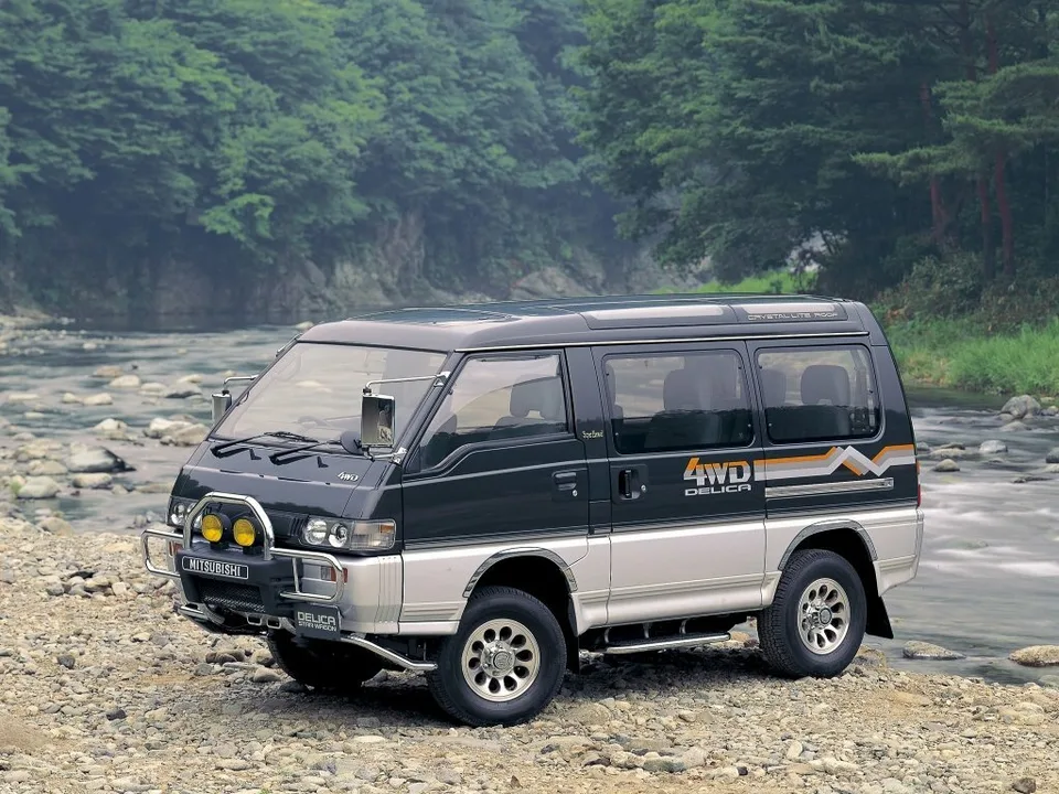 Mitsubishi Delica, Generation 3, Minivan