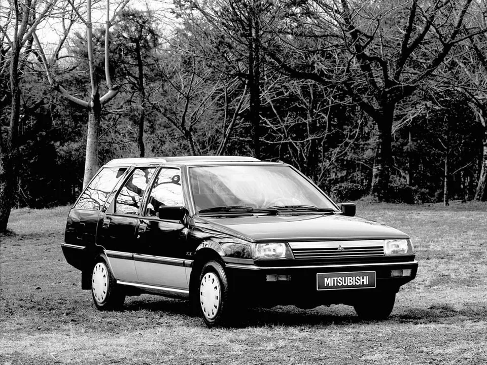 Mitsubishi Lancer, IV, Estate