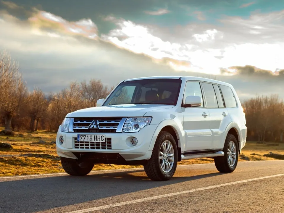 Mitsubishi Montero, 4 поколение, V90, Кроссовер / внедорожник