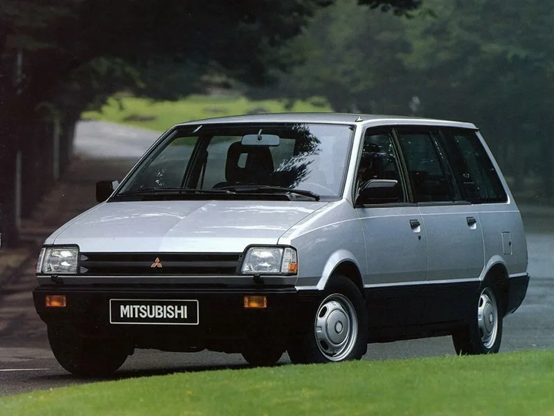 Mitsubishi Space Wagon, I, Compact MPV