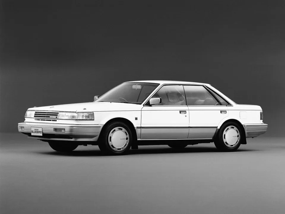 Nissan Maxima, II (U11), Седан