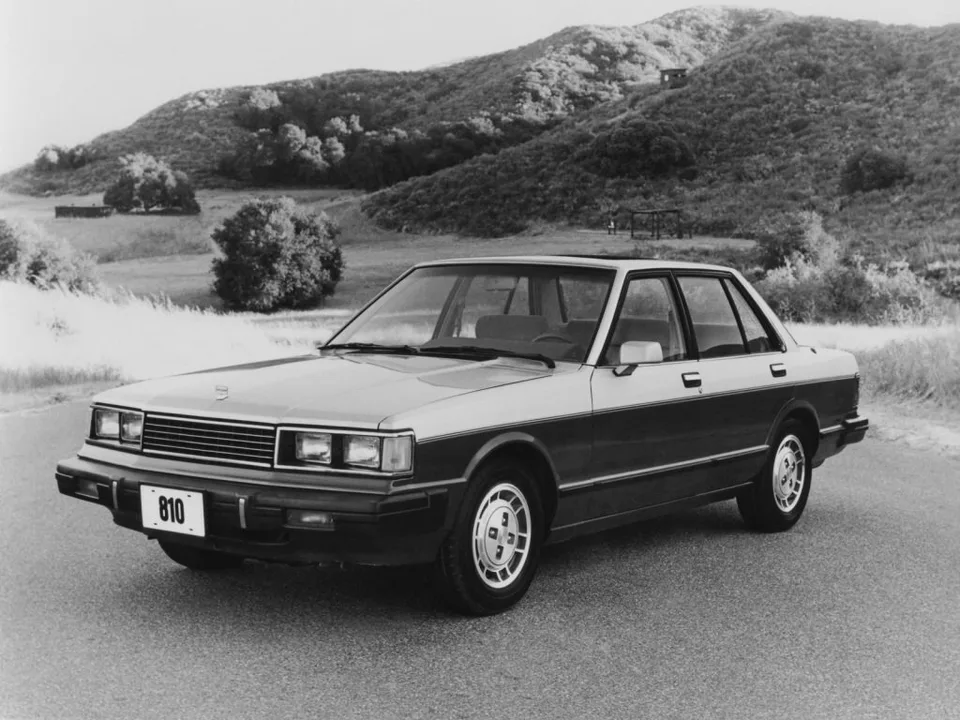 Nissan Maxima, I (G910), Седан