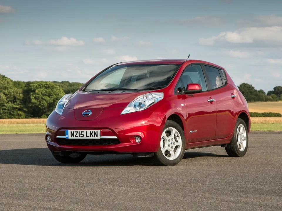 Nissan Leaf, 1 поколение, ZE0, AZE0, Хэтчбек, 5 дверей