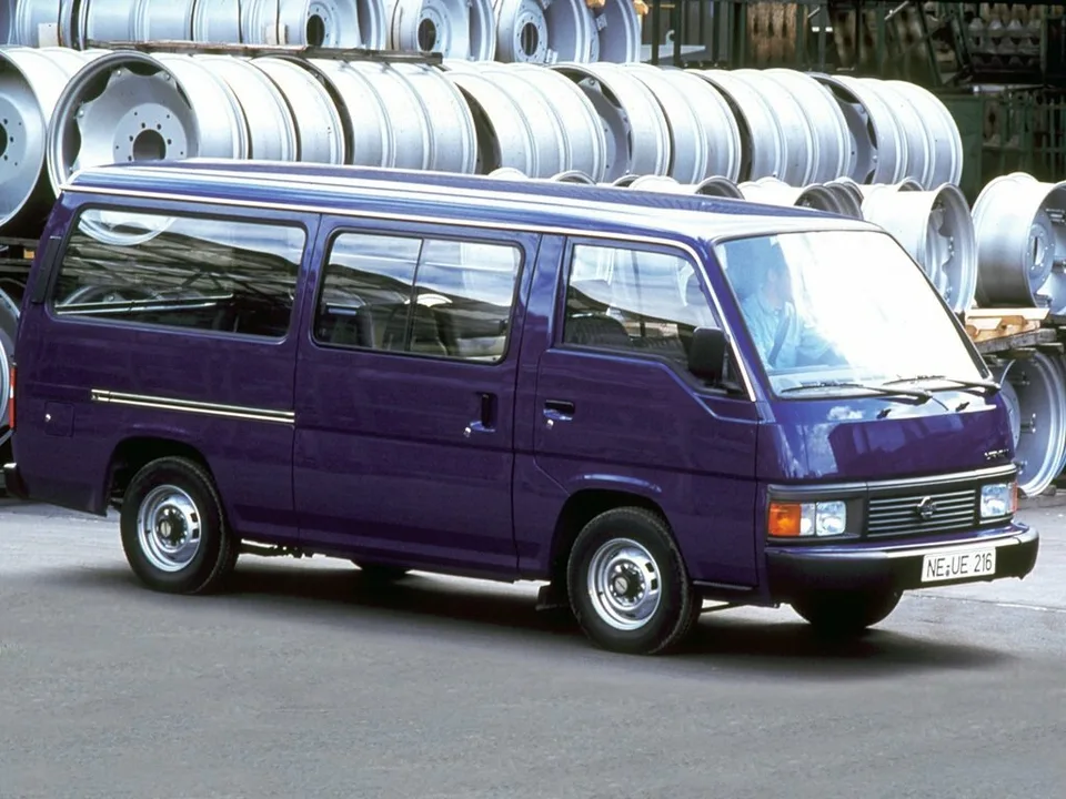 Nissan Urvan, 1 поколение, E24, Минивэн