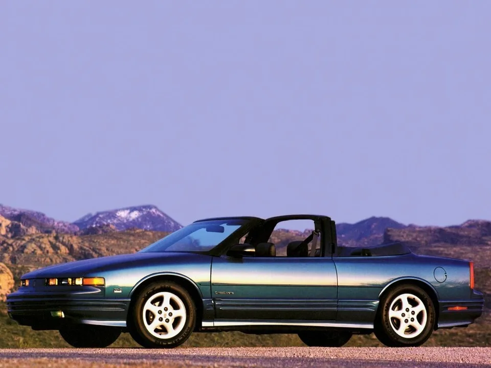 Oldsmobile Cutlass Supreme, , Convertible