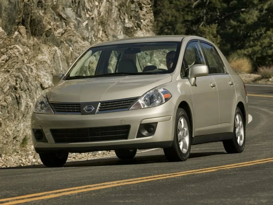 Nissan Versa, 1 поколение, C11, Седан