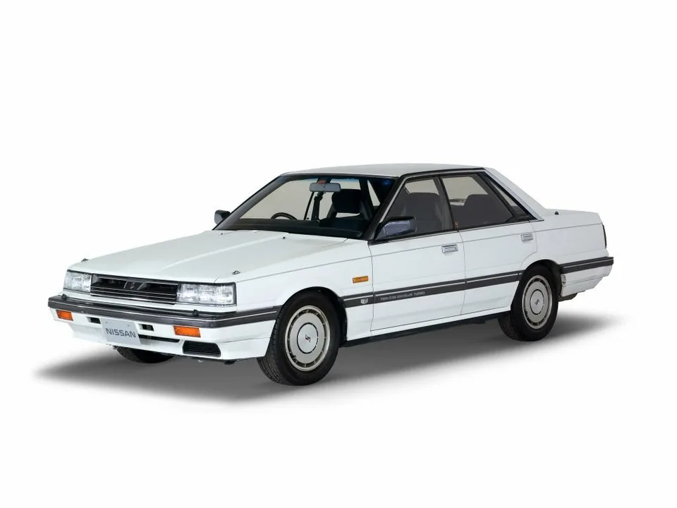 Nissan Skyline, 7 поколение, R31, Седан