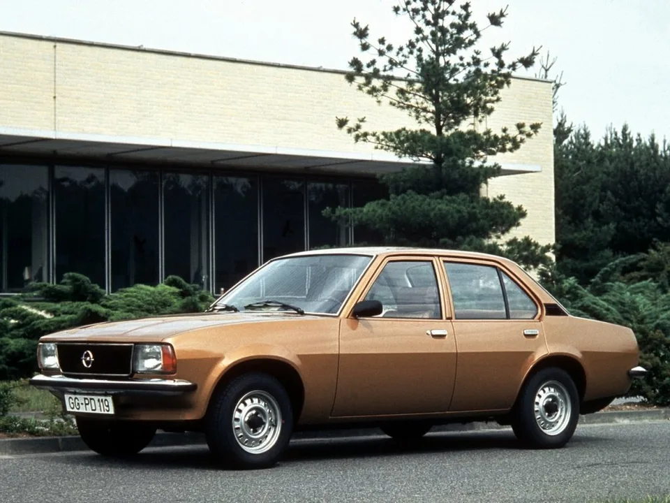 Opel Ascona, B, Sedan