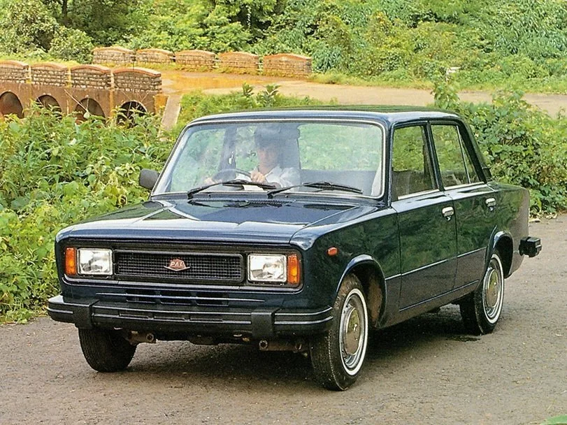 Premier 118NE, , Sedan