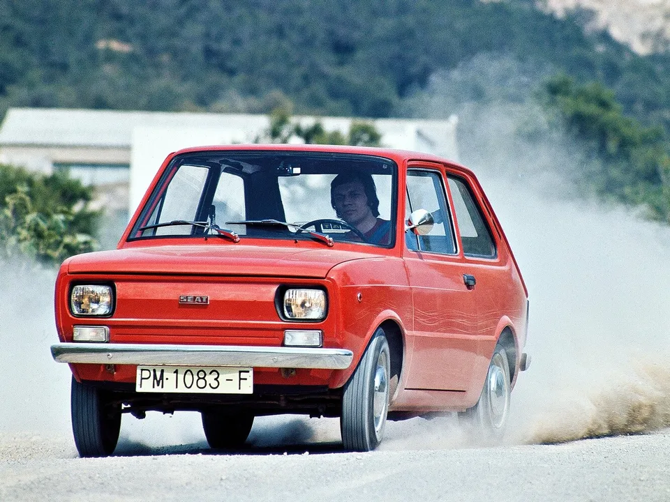 SEAT 133, , 3-door hatchback