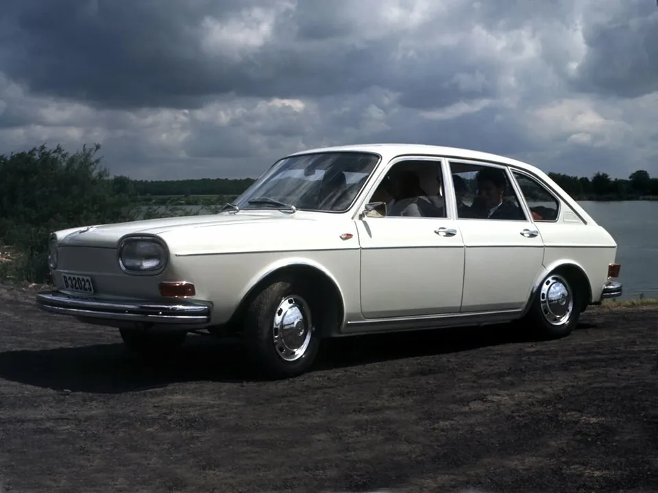 Volkswagen Type 4, I (411), Седан