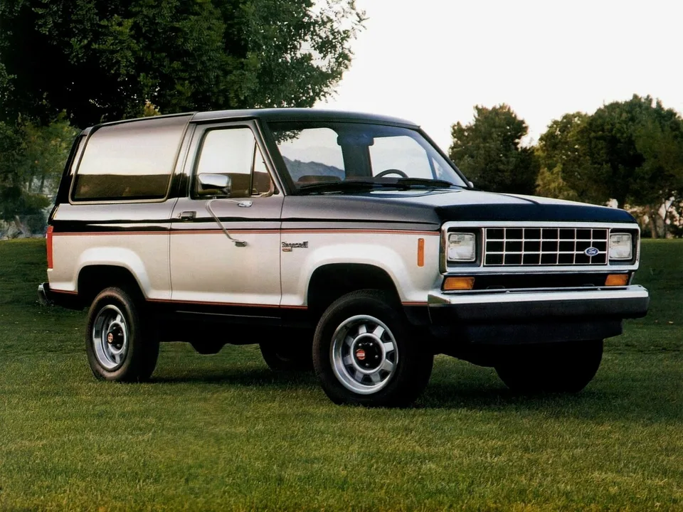 Ford Bronco-II, , 3-door SUV