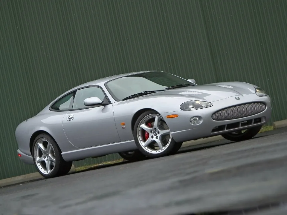 Jaguar XK, Generation 1, X100, facelift, Coupe