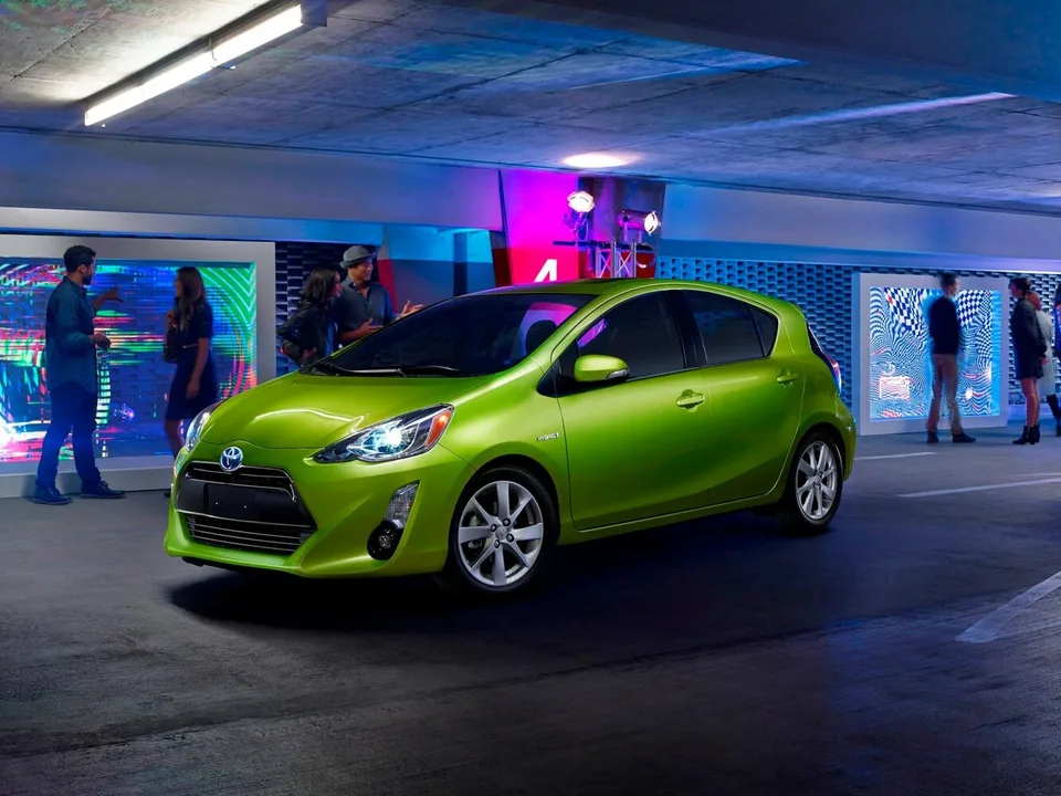 Toyota Prius c, 1 поколение, NHP10, 2-й рестайлинг, Хэтчбек, 5 дверей